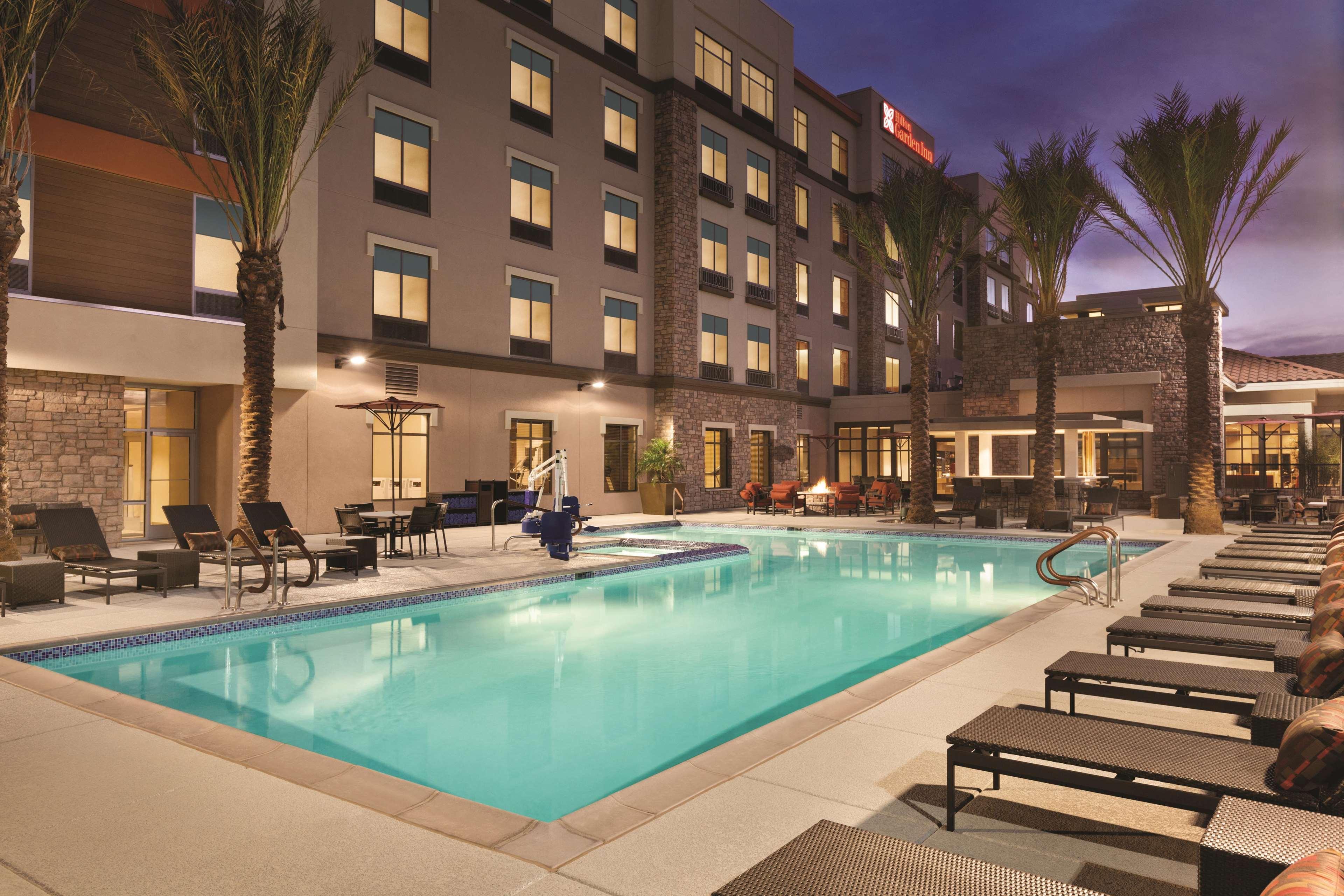 Hyatt Regency Phoenix Downtown - No Destination Fees Exterior photo